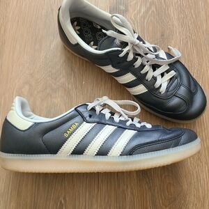 Adidas Samba Sneaker Women Size 9 Black White Rubber Sole